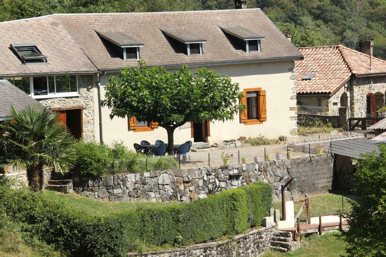 Maison Du Coue Pyrenees Mourtis Gite Pour 2 A 12 Pers Sengouagnet 外观 照片